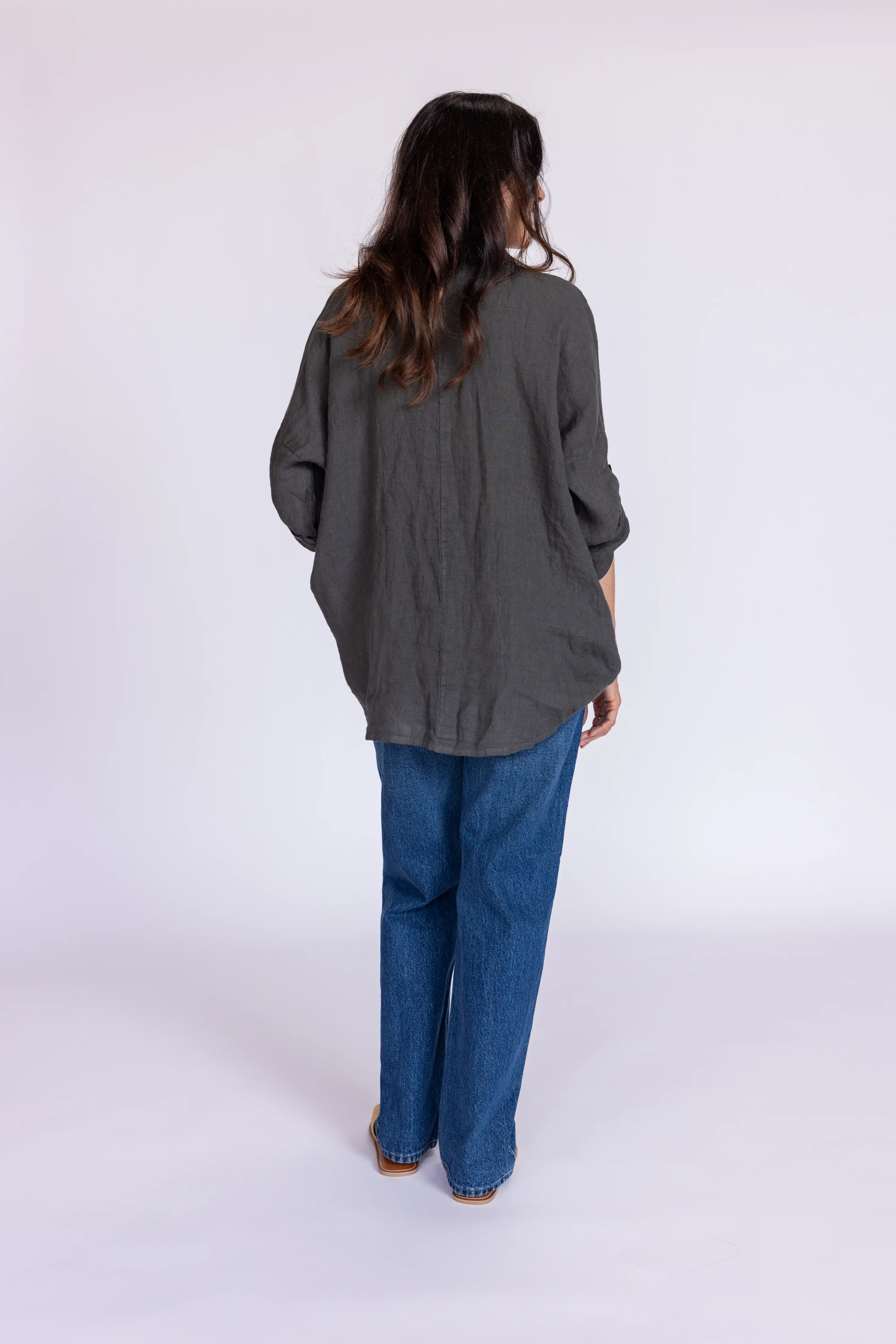 Keyhole Linen Shirt - Image 8