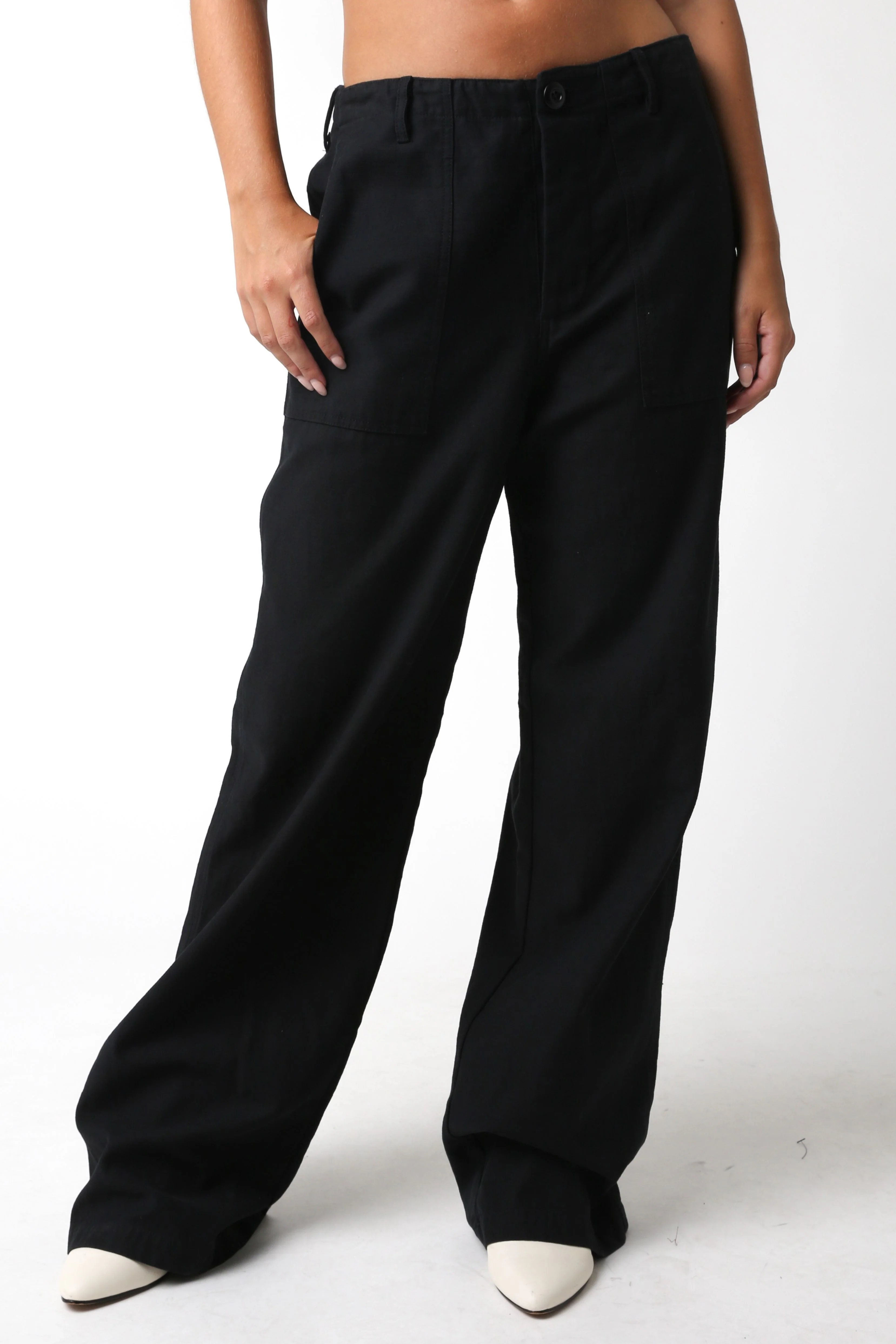 Monique Pant - Image 3