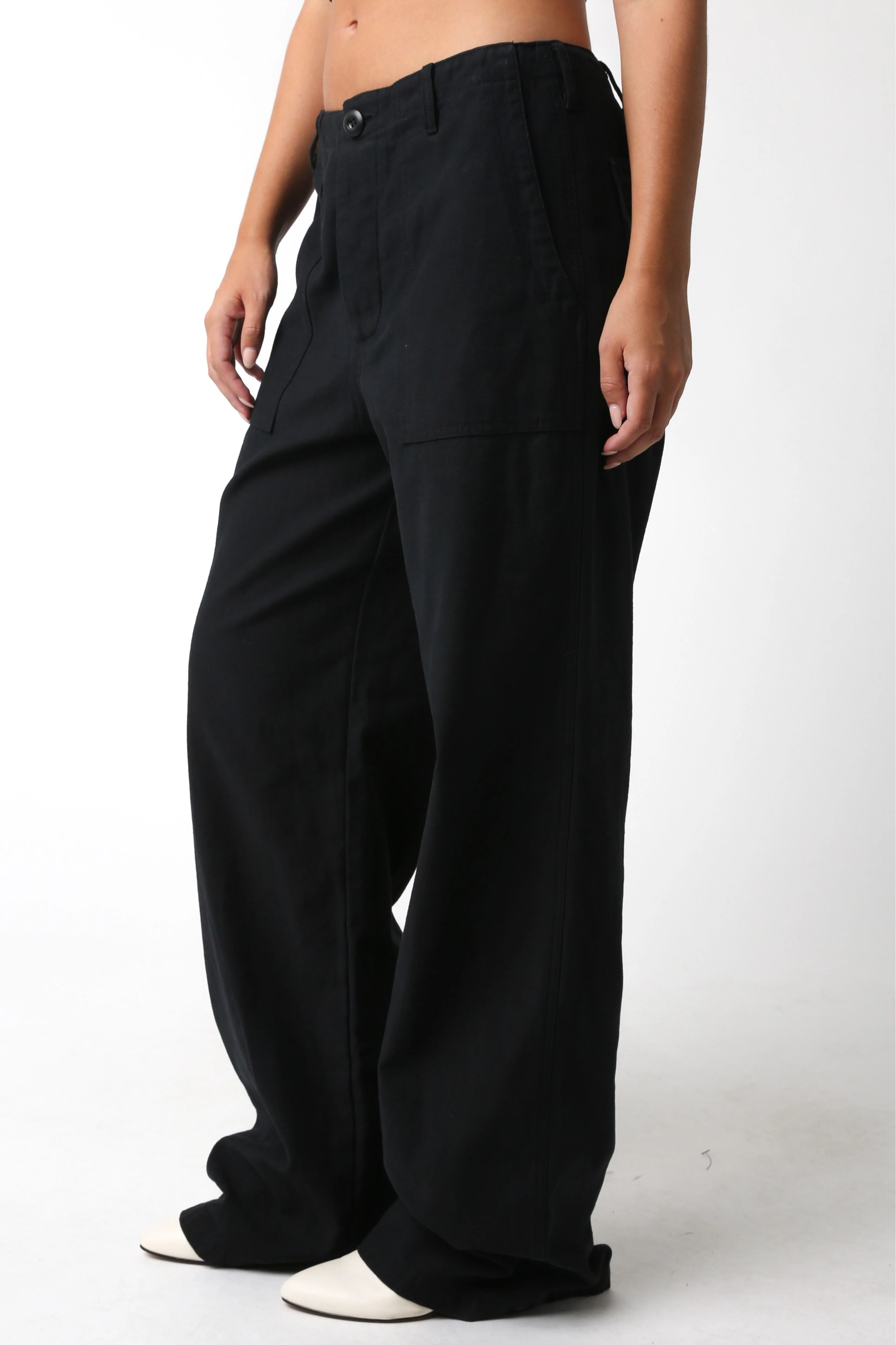 Monique Pant - Image 6