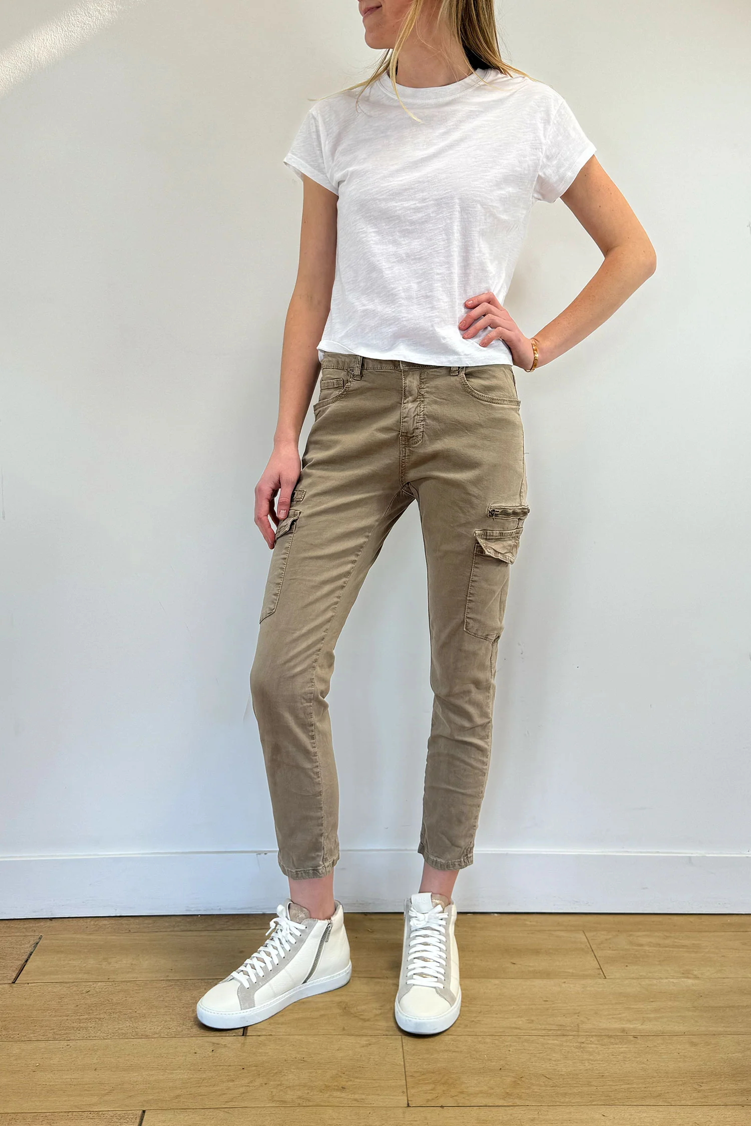 Ava Jogger - Image 9